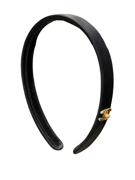 CHANEL Black Headband with Gold CC Turnlock Logo - Picture 6 of 8